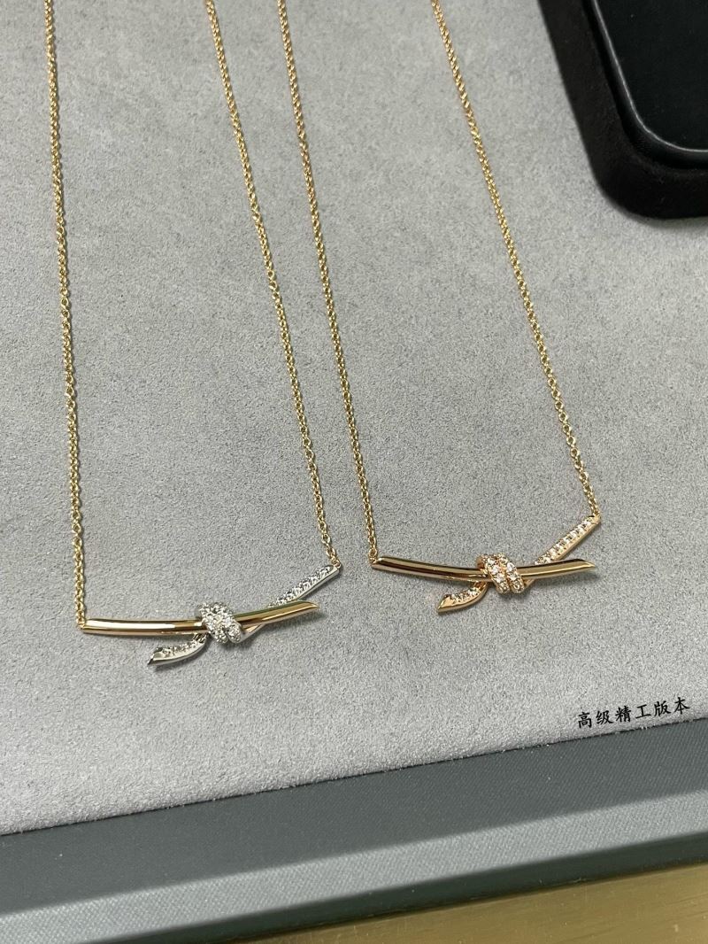 T*f*ny necklaces